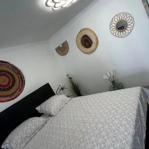 https://bnb-loree-des-manants.brusselshotelsbook.com